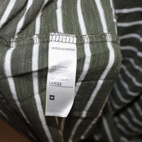 ❤️FREE WITH ANY BUY❤️cute comfy Woolworths t-shirt top olive green white stripes - Picture 2 of 4